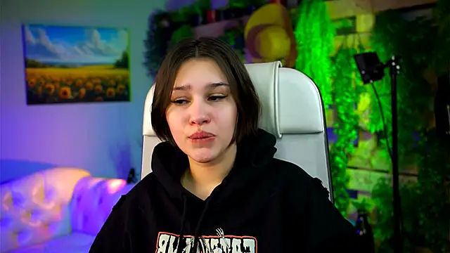 Snapshot of KimClarks_ chatting on February 9, 2026, 3:32 pm KimClarks online show from February 9, 2026, 3:32 pm