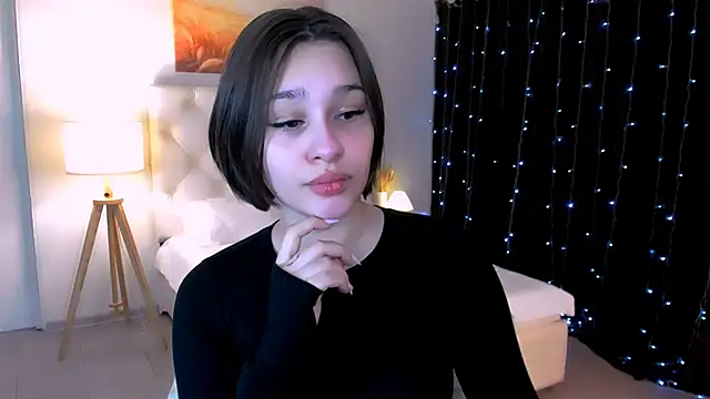 Snapshot of KimClarks_ chatting on February 17, 2026, 4:04 pm KimClarks online show from February 17, 2026, 4:04 pm