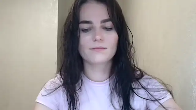 Silviaa a online show from January 7, 2026, 8:14 pm