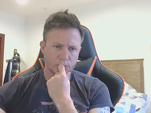 TroyDieselXXX online show from November 6, 2025, 4:05 am