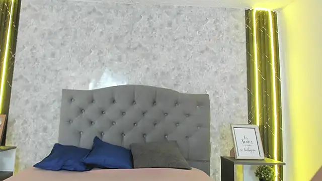 GiannaSlimJB online show from February 6, 2026, 6:59 pm