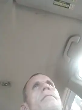 Snapshot of helldonk chatting on March 7, 2026, 12:06 am helldonk online show from March 7, 2026, 12:06 am