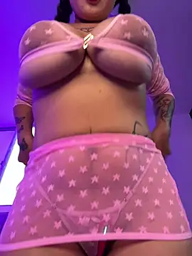 lucialauper  online show from March 28, 2026, 10:33 pm