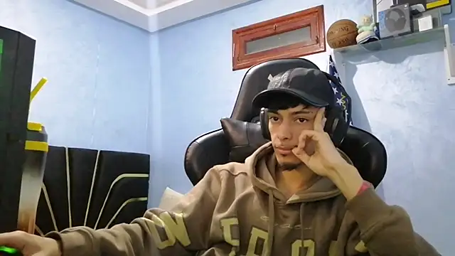 Snapshot of Dark_DesireX chatting on December 5, 2025, 10:14 am Dark DesireX online show from December 5, 2025, 10:14 am