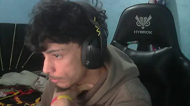 Snapshot of Dark_DesireX chatting on December 17, 2025, 12:43 pm Dark DesireX online show from December 17, 2025, 12:43 pm