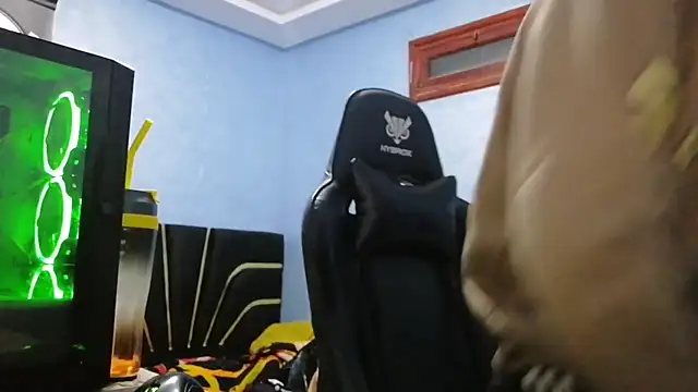 Dark DesireX online show from November 28, 2025, 4:56 am