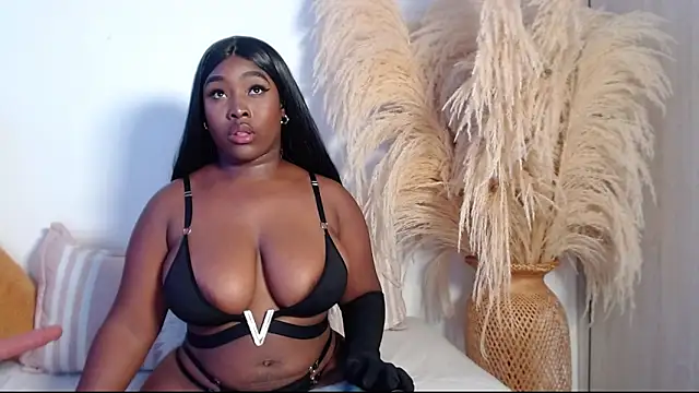 XYOMARAWILD online show from October 13, 2025, 8:54 pm