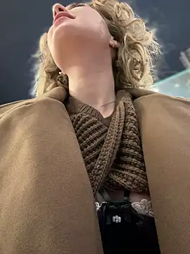 KellyKeler online show from October 17, 2025, 11:23 am