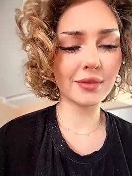 KellyKeler online show from March 28, 2026, 10:16 am