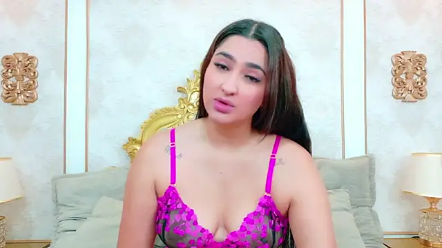 JasmineRhodes online show from September 17, 2025, 1:24 pm