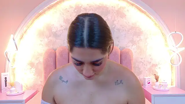 JasmineRhodes online show from January 7, 2026, 1:05 pm