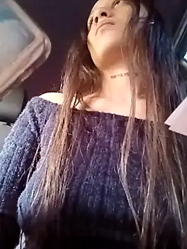 Arii collins1 online show from October 24, 2025, 1:54 pm