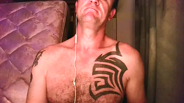 Snapshot of Yournaughty chatting on November 17, 2025, 5:55 am Yournaughty online show from November 17, 2025, 5:55 am