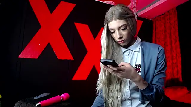 abrilbigcock online show from September 18, 2025, 2:47 am