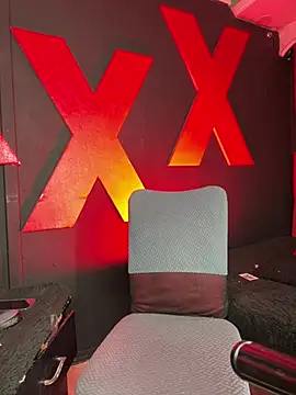 abrilbigcock online show from April 12, 2026, 11:19 pm