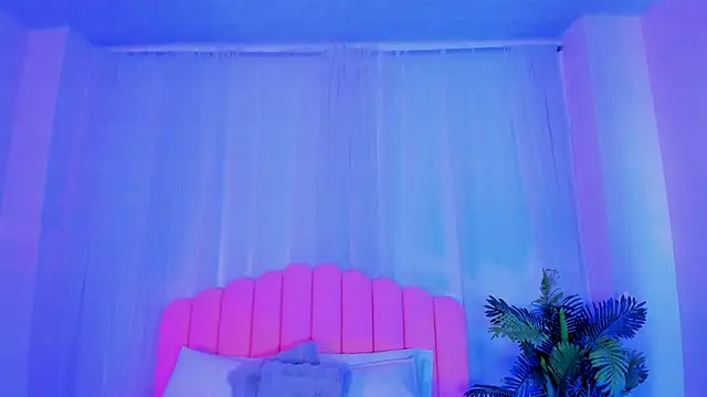 Maddy  bigboobs online show from October 20, 2025, 4:58 am
