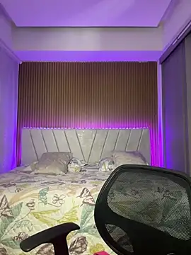 Michelle Zoe online show from March 23, 2026, 4:56 am