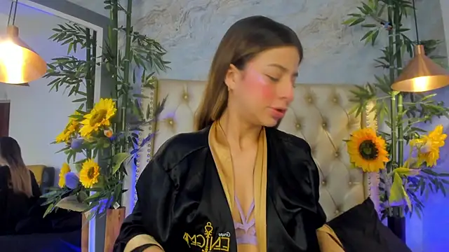 LittleeJaz online show from February 17, 2026, 4:37 pm