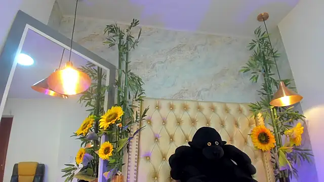 LittleeJaz online show from February 12, 2026, 1:05 am