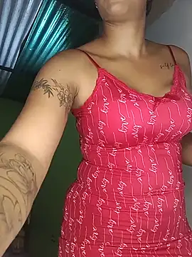 Snapshot of Fernanda30 chatting on May 30, 2026, 10:48 pm Fernanda30 online show from May 30, 2026, 10:48 pm