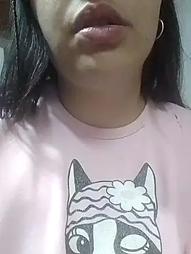 Michellematto online show from October 7, 2025, 10:33 pm