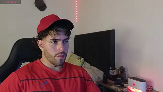 Snapshot of Ades_Lowe chatting on February 21, 2026, 4:47 am Ades Lowe online show from February 21, 2026, 4:47 am