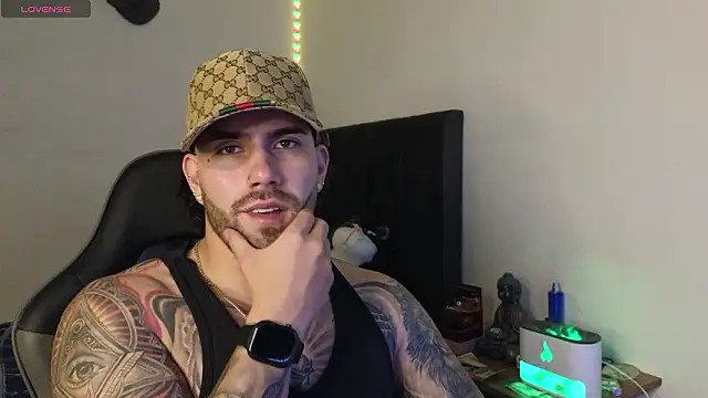 Snapshot of Ades_Lowe chatting on February 27, 2026, 5:18 am Ades Lowe online show from February 27, 2026, 5:18 am