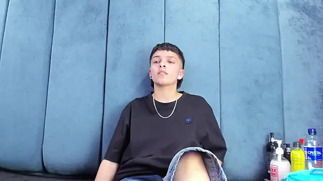 Megan Thompson  online show from March 11, 2026, 2:27 am