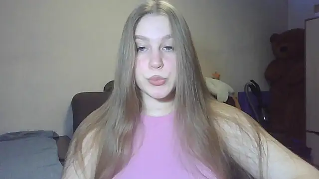 Snapshot of yourhoney_Lola_ chatting on October 24, 2025, 3:33 pm yourhoney Lola online show from October 24, 2025, 3:33 pm