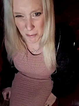 Bouncy-Bella28X online show from February 2, 2026, 10:58 am