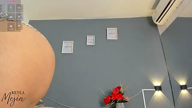 keyla mejia online show from October 21, 2025, 12:15 pm