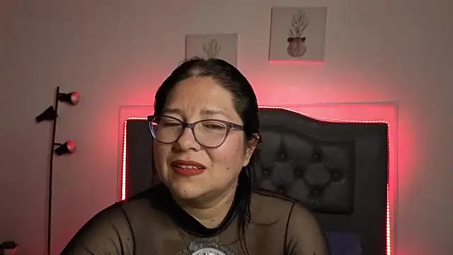 Snapshot of scarlett_widow_ chatting on February 13, 2026, 3:06 am scarlett widow online show from February 13, 2026, 3:06 am