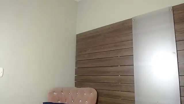 Karol Yessenia online show from October 2, 2025, 1:03 pm