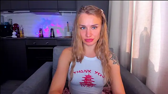 Snapshot of MashaFromRussia__ chatting on September 14, 2025, 7:53 am MashaFromRussia online show from September 14, 2025, 7:53 am