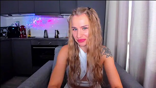 Snapshot of MashaFromRussia__ chatting on September 15, 2025, 7:42 am MashaFromRussia online show from September 15, 2025, 7:42 am