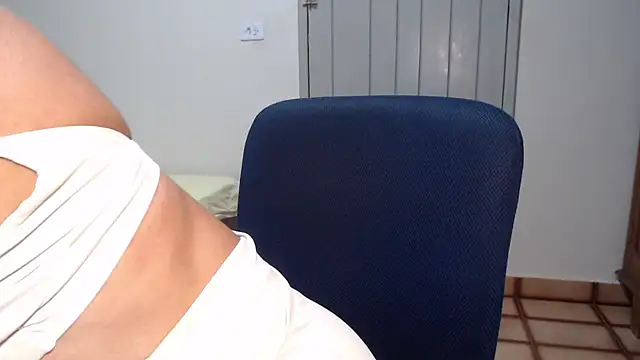 Stronggsexy online show from March 13, 2026, 10:37 pm