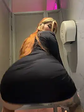 YunoRose  online show from February 15, 2026, 8:02 am