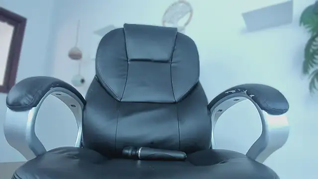 emily yeon online show from January 31, 2026, 7:12 pm