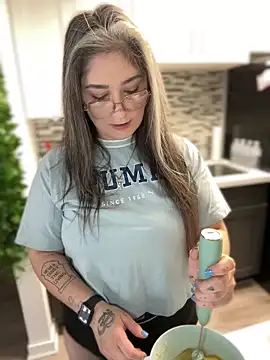 Alix Valentine online show from October 3, 2025, 6:42 pm