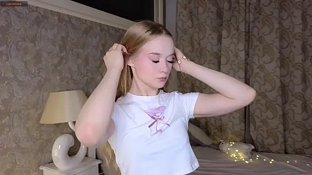 Emma Frosty online show from September 9, 2025, 6:28 pm