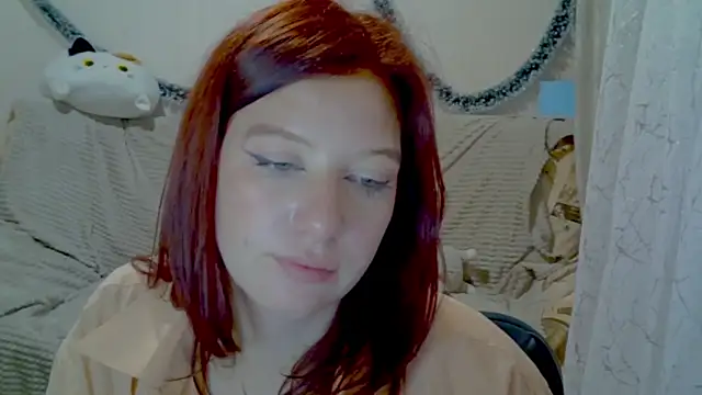 Lily Ember online show from December 19, 2025, 6:32 pm