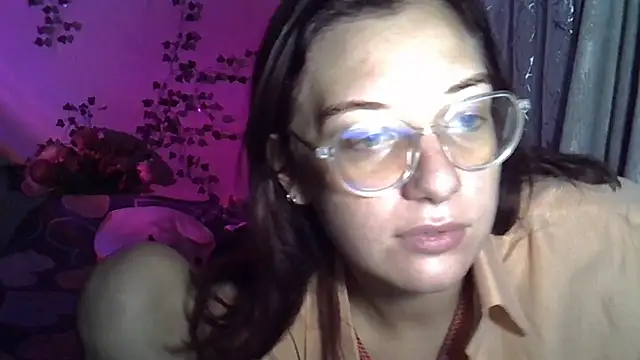 Lily Ember online show from October 15, 2025, 6:16 pm