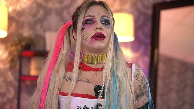 Snapshot of AlmaVelia chatting on January 18, 2026, 10:35 pm AlmaVelia online show from January 18, 2026, 10:35 pm