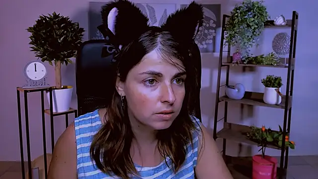 MartaEdams online show from October 17, 2025, 6:06 am