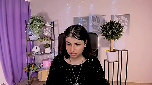 MartaEdams online show from May 27, 2026, 6:21 am