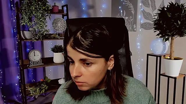 MartaEdams online show from December 16, 2025, 6:17 am