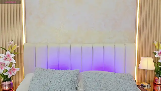 ZOEBARLOWE online show from January 10, 2026, 6:03 pm