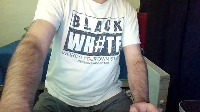 Snapshot of st206boy chatting on February 17, 2026, 11:35 pm st206boy online show from February 17, 2026, 11:35 pm