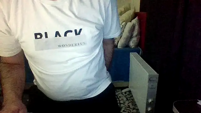 Snapshot of st206boy chatting on February 21, 2026, 11:51 pm st206boy online show from February 21, 2026, 11:51 pm