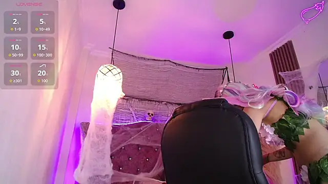 Amara Davis online show from October 17, 2025, 4:16 am